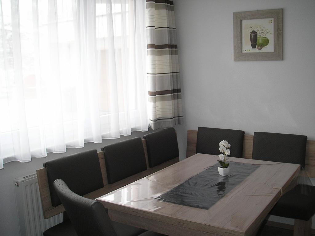 דירות ניוסטיפט אים סטובאיטל Haus Daniel חדר תמונה